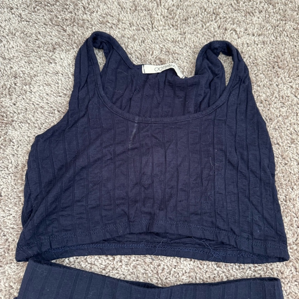 Two piece Ribbed Shorts Set - Picture 3 of 4